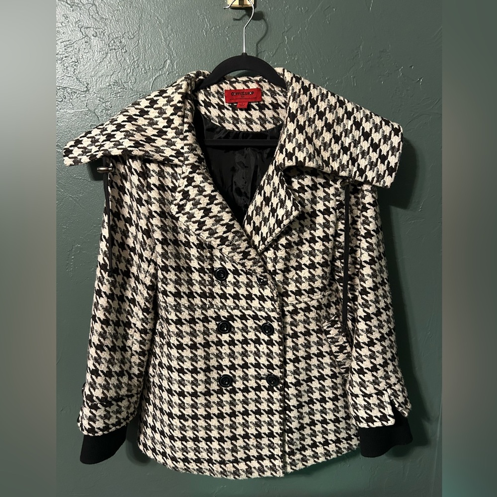 Coffee shop Red NYC women’s coat